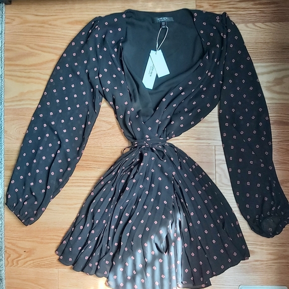 Ever New Pleated Wrap Dress - Picture 5 of 10